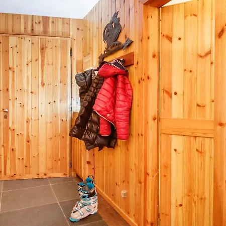Hellochalet_foyer Du Mont Blanc Апартаменты Курмайор